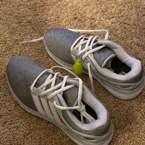 Adidas running brand new never worn size 7